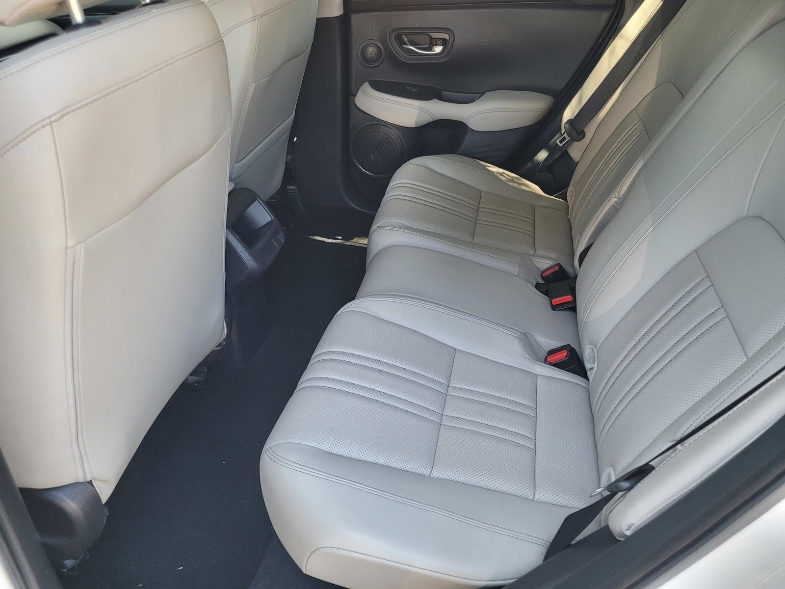 Used 2024 Honda HR-V EX-L image 10