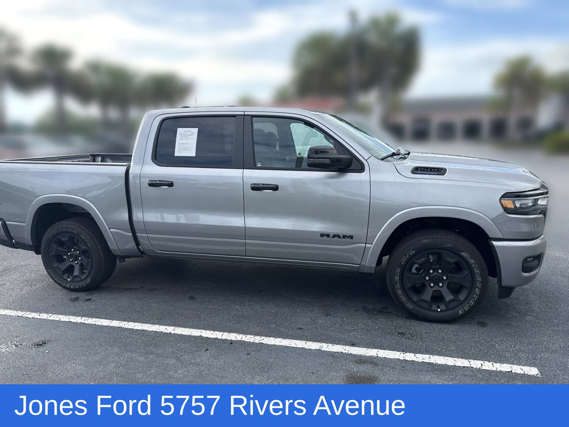 Used 2025 RAM 1500 Big Horn AWD/4WD image 3