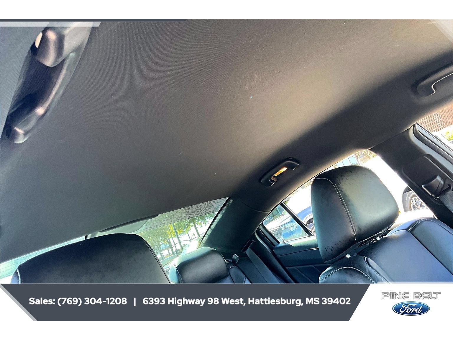 Used 2022 Dodge Charger SXT w/ Plus Group RWD image 16