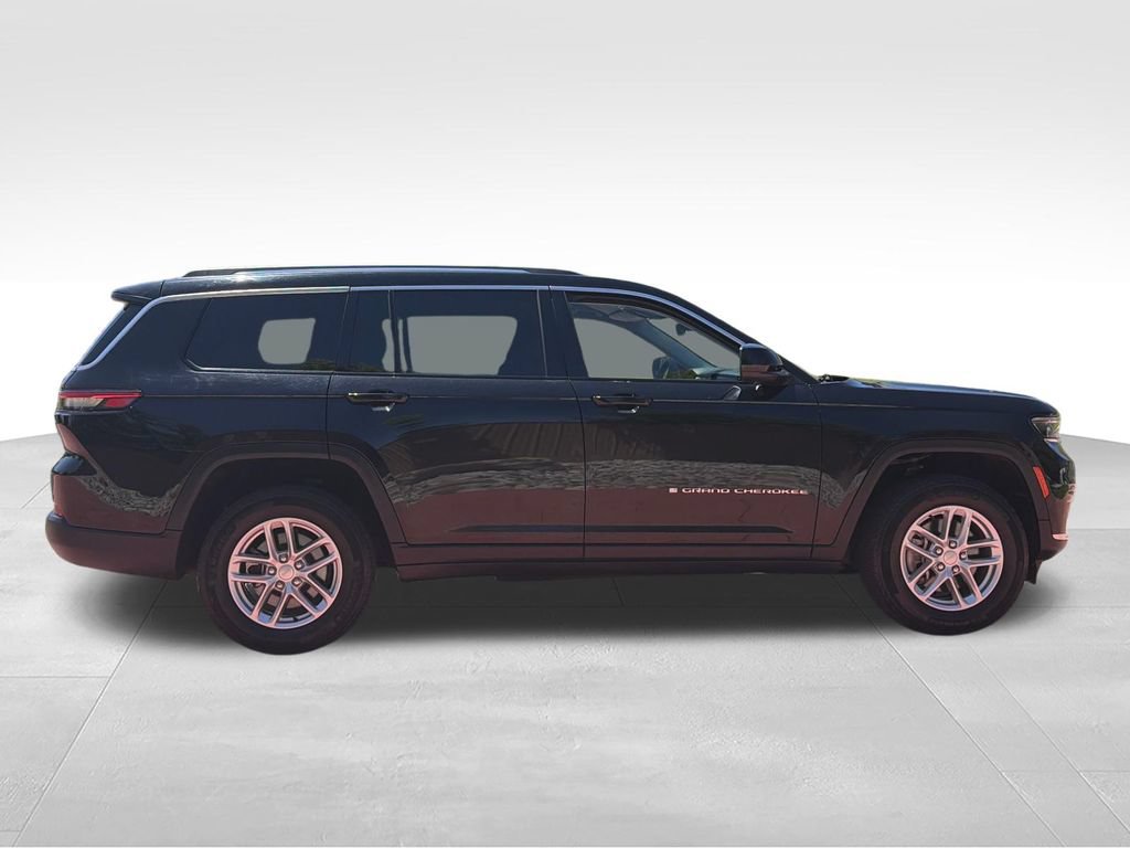 Used 2023 Jeep Grand Cherokee L Laredo AWD/4WD image 9