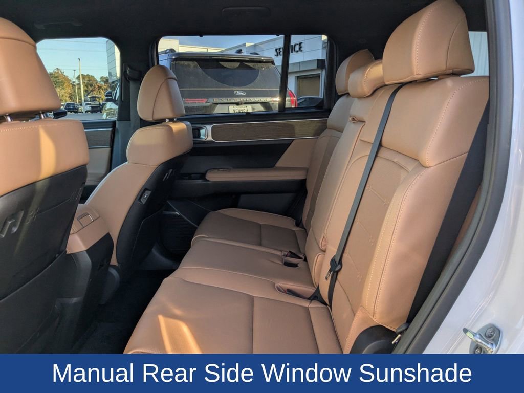 Used 2025 Hyundai Santa Fe Limited image 17