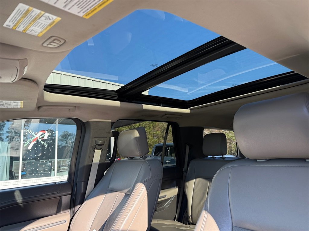 Certified 2019 Ford Expedition XLT w/ Equipment Group 202A image 19