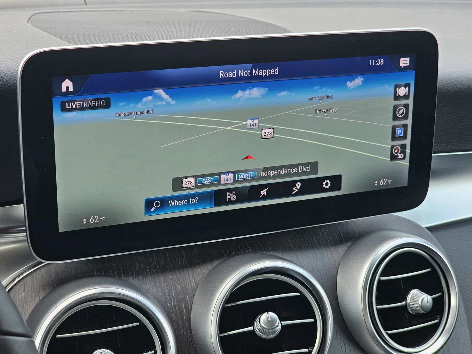 Used 2022 Mercedes-Benz GLC 300 4MATIC w/ Multimedia Package Lite image 26