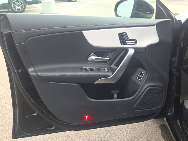 Used 2025 Mercedes-Benz CLA 250 4MATIC image 20