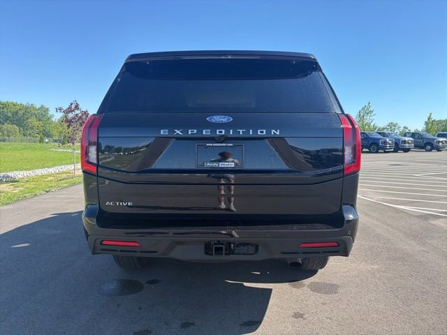Certified 2025 Ford Expedition Active AWD/4WD image 8