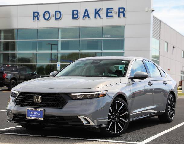 Used 2025 Honda Accord Touring image 1
