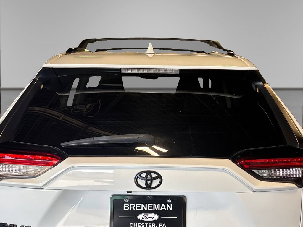 Used 2022 Toyota RAV4 XLE AWD/4WD image 18