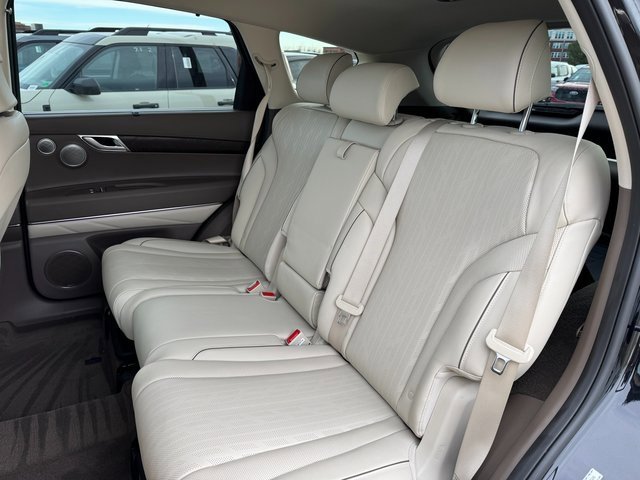 Used 2023 Genesis GV80 2.5T w/ Prestige Package image 16