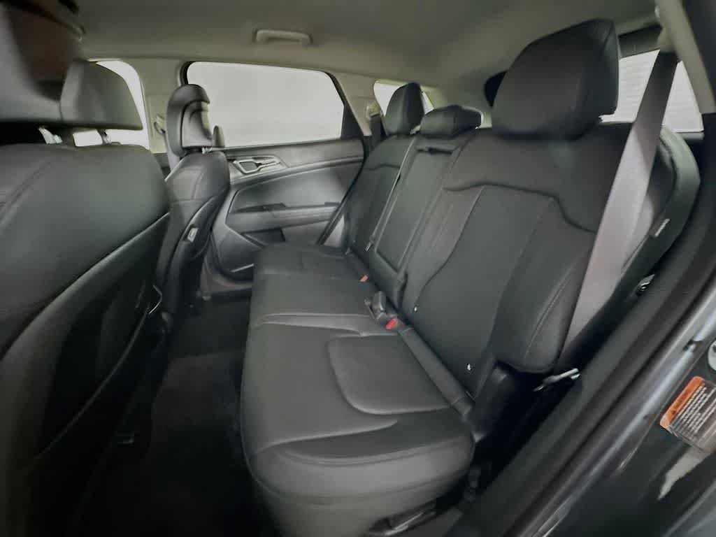 Used 2025 Kia Sportage EX AWD/4WD image 14