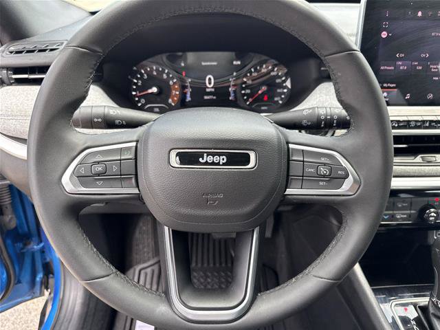 Used 2024 Jeep Compass Latitude AWD/4WD image 10