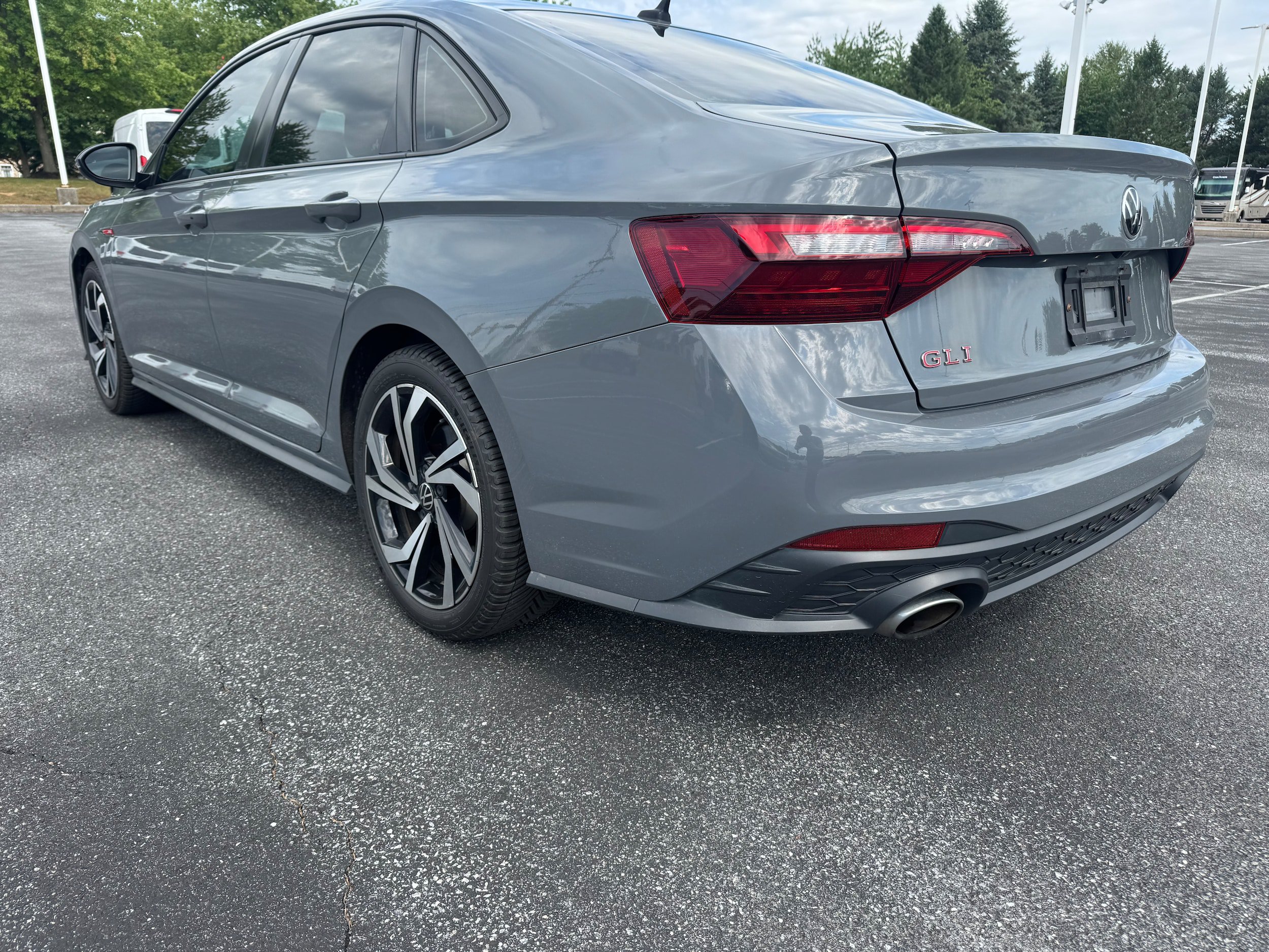 Used 2022 Volkswagen Jetta GLI Autobahn FWD image 3