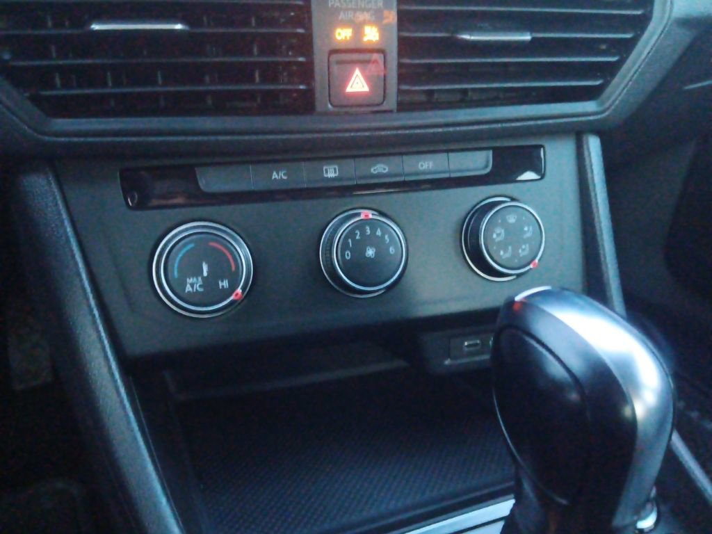 Used 2021 Volkswagen Jetta S image 39