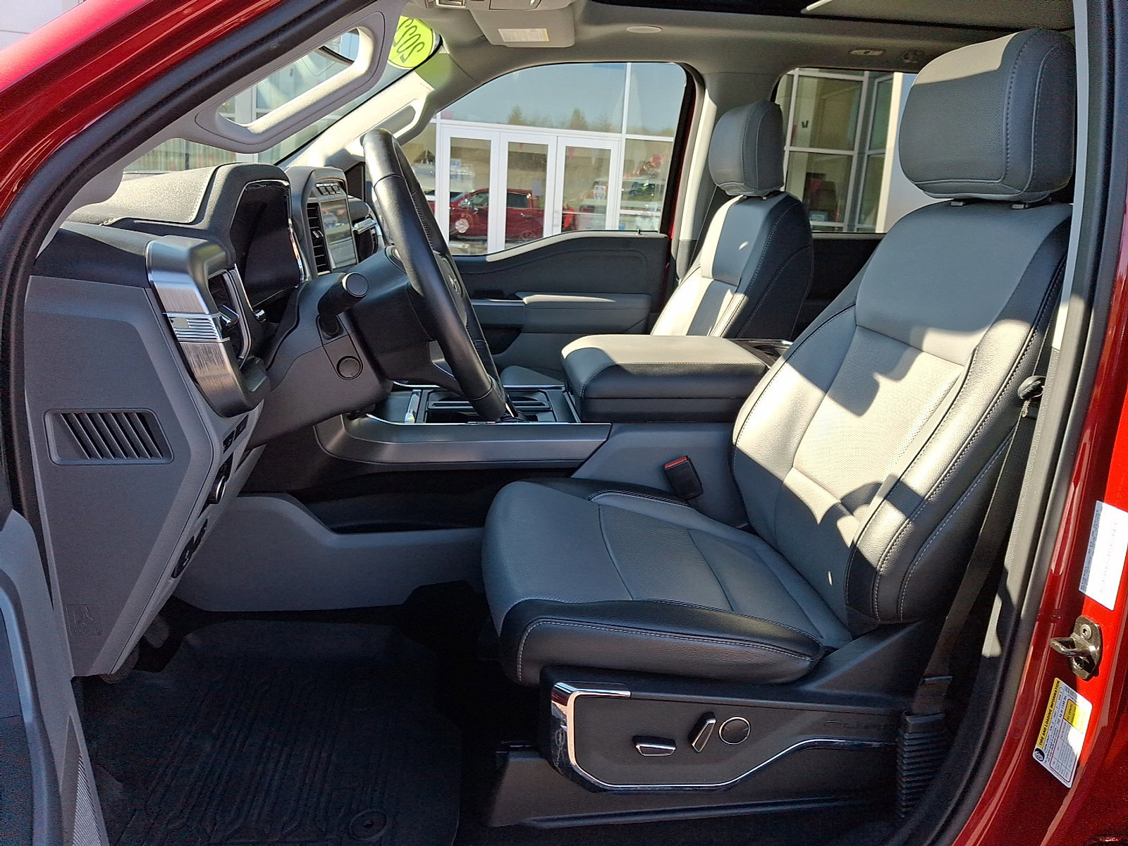 Certified 2022 Ford F150 Lariat w/ Equipment Group 502A High image 13