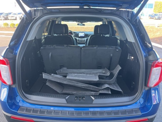 Certified 2022 Ford Explorer XLT w/ Equipment Group 202A image 30