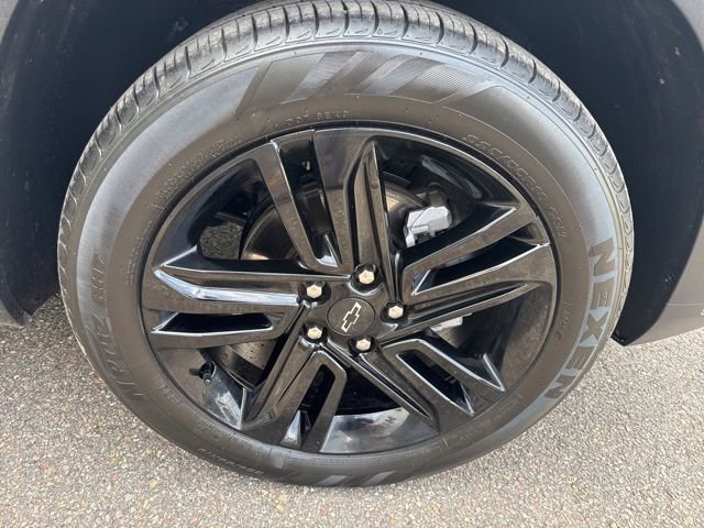 Used 2025 Chevrolet Trax ACTIV w/ Sunroof Package image 13