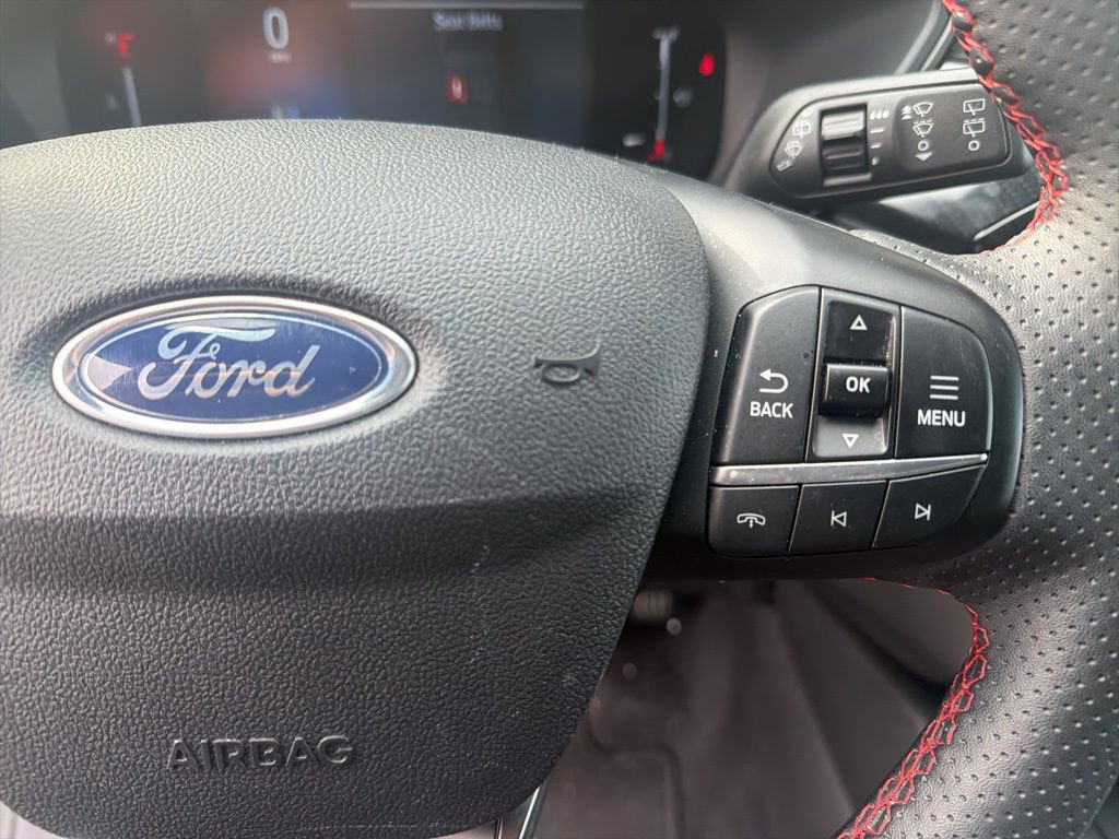 Certified 2025 Ford Escape ST-Line Select image 19