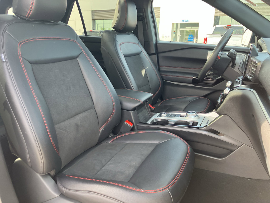 Certified 2023 Ford Explorer ST-Line w/ Class IV Trailer Tow Package AWD/4WD image 39