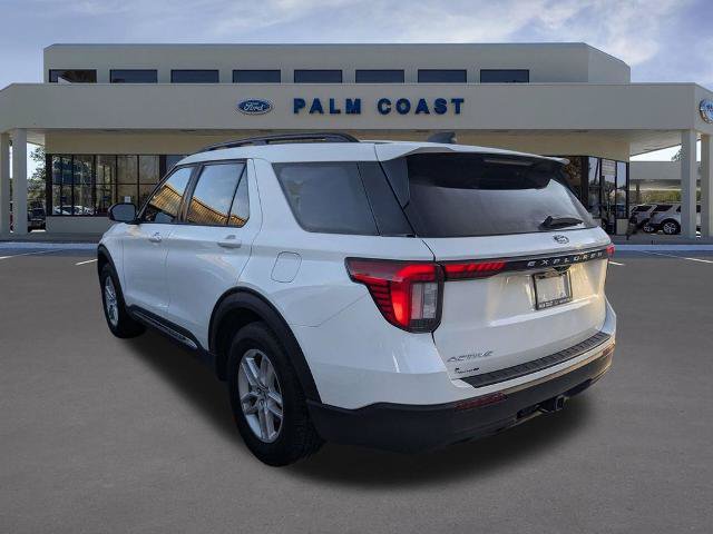 Certified 2025 Ford Explorer Active RWD image 3