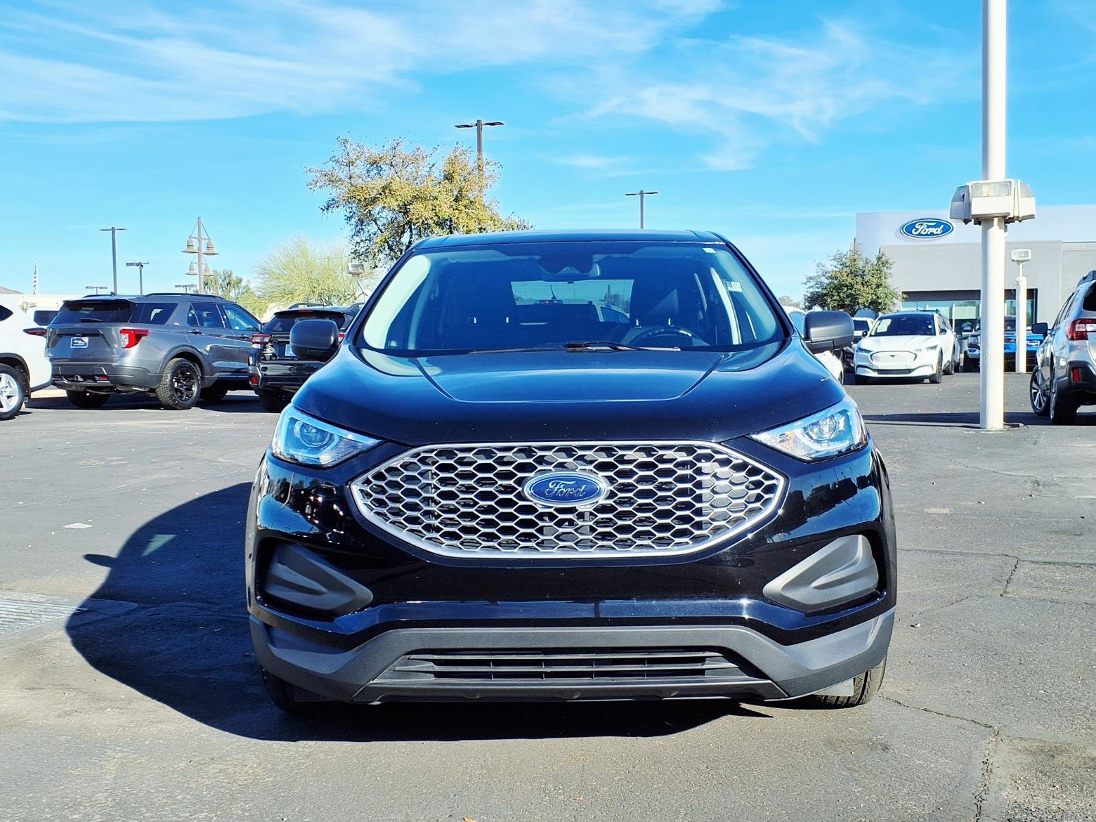 Certified 2024 Ford Edge SE image 8