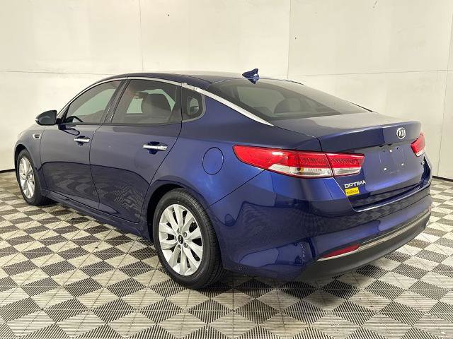 Used 2017 Kia Optima EX image 2