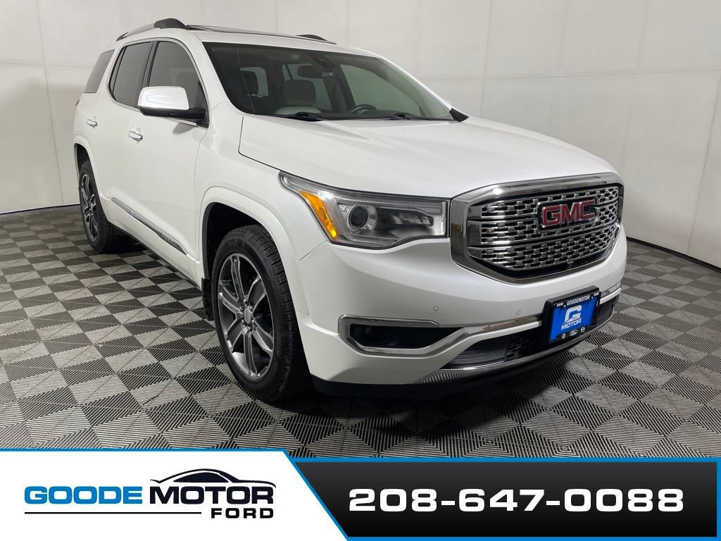 Used 2017 GMC Acadia Denali w/ Technology Package AWD/4WD image 2