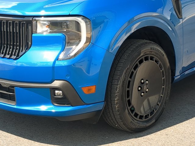 Certified 2025 Ford Maverick Lobo AWD/4WD image 9