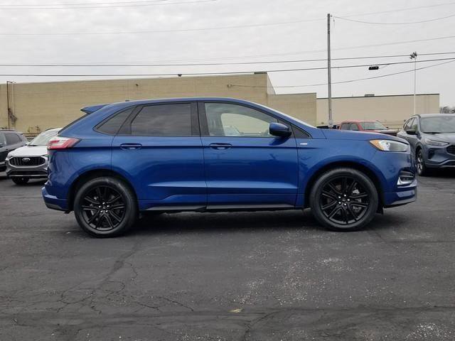 Certified 2023 Ford Edge ST-Line AWD/4WD image 2