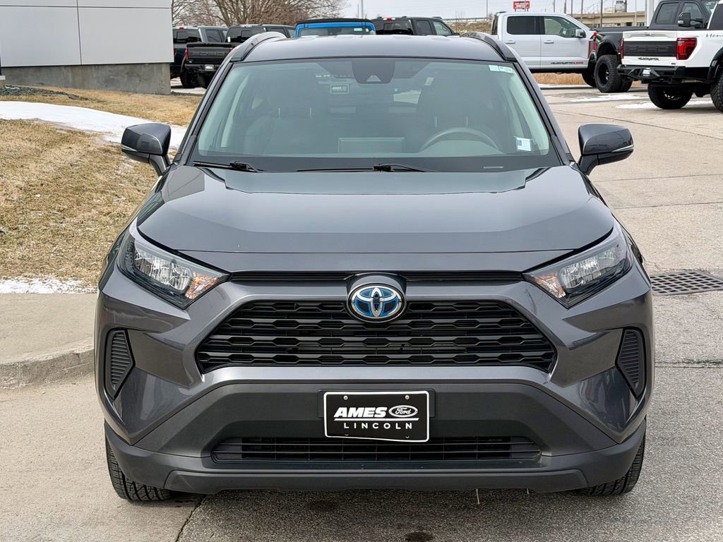 Used 2021 Toyota RAV4 LE image 8