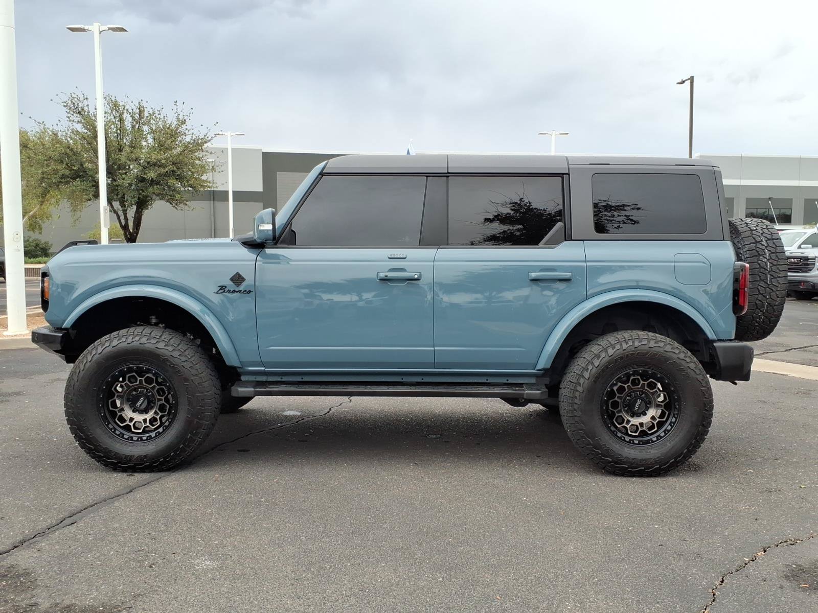 Certified 2023 Ford Bronco Outer Banks AWD/4WD image 2