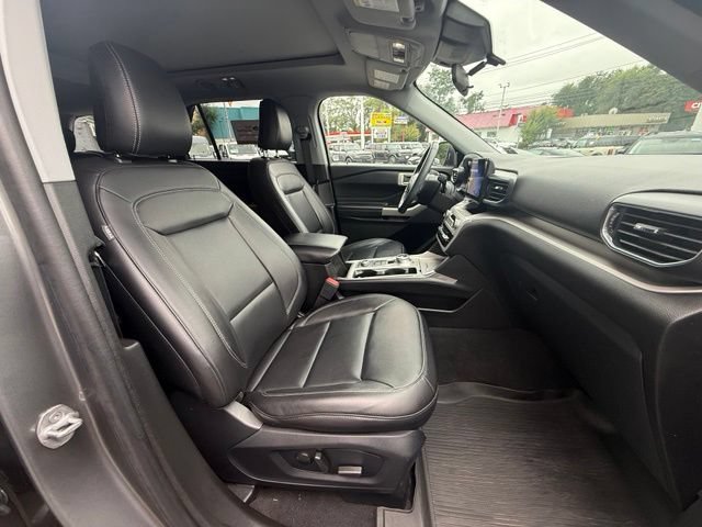 Certified 2023 Ford Explorer XLT w/ Equipment Group 202A AWD/4WD image 16