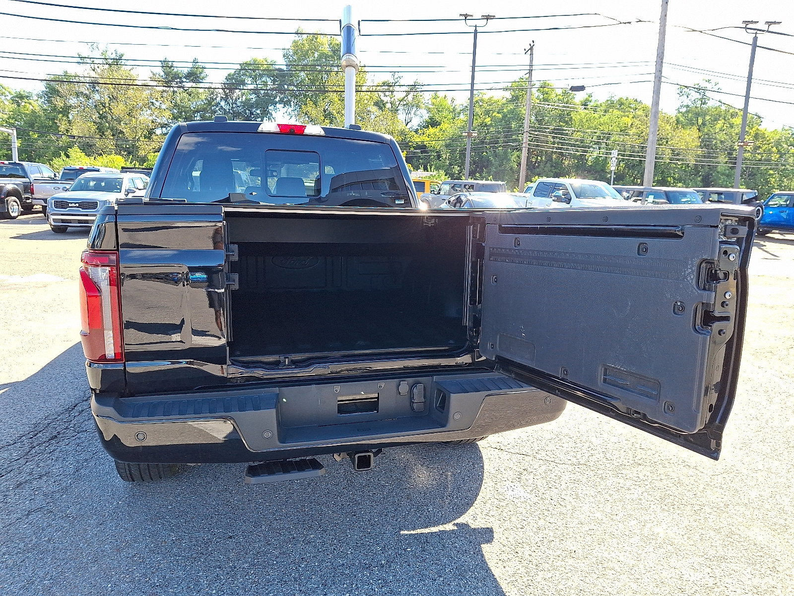 Certified 2025 Ford F150 Platinum w/ Equipment Group 702A High AWD/4WD image 30