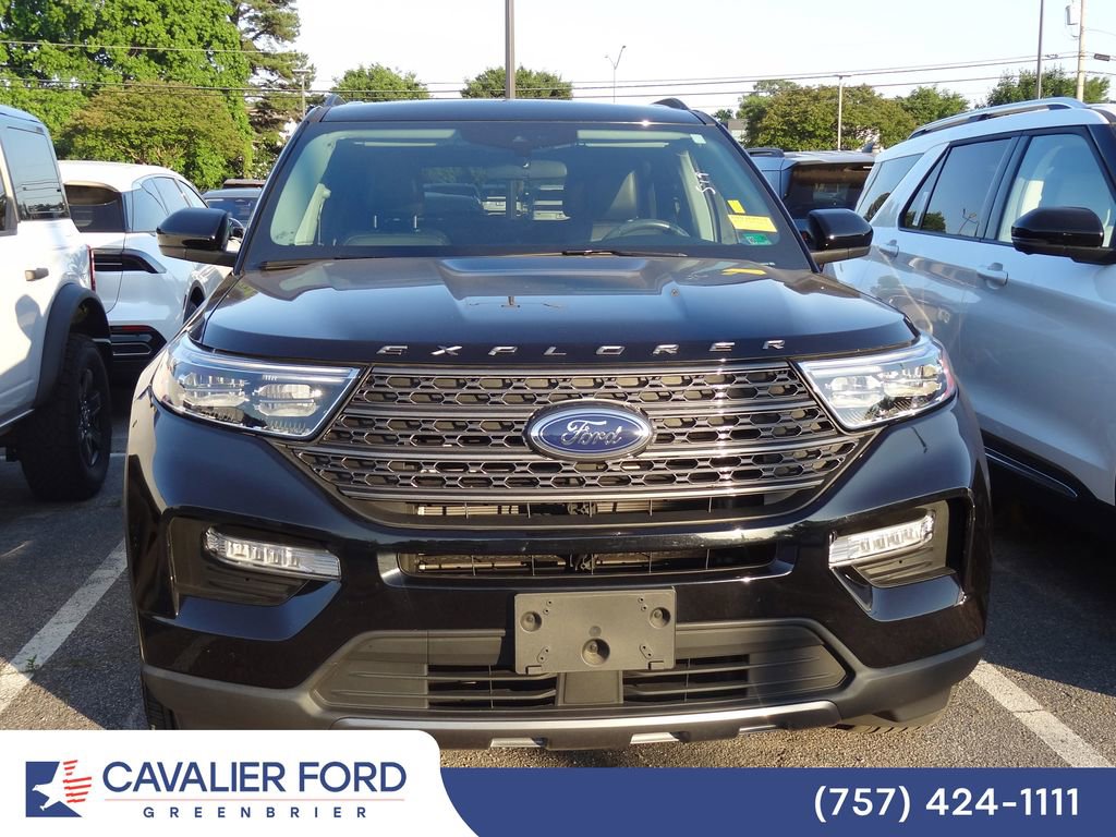 Certified 2023 Ford Explorer XLT w/ Equipment Group 202A AWD/4WD image 2