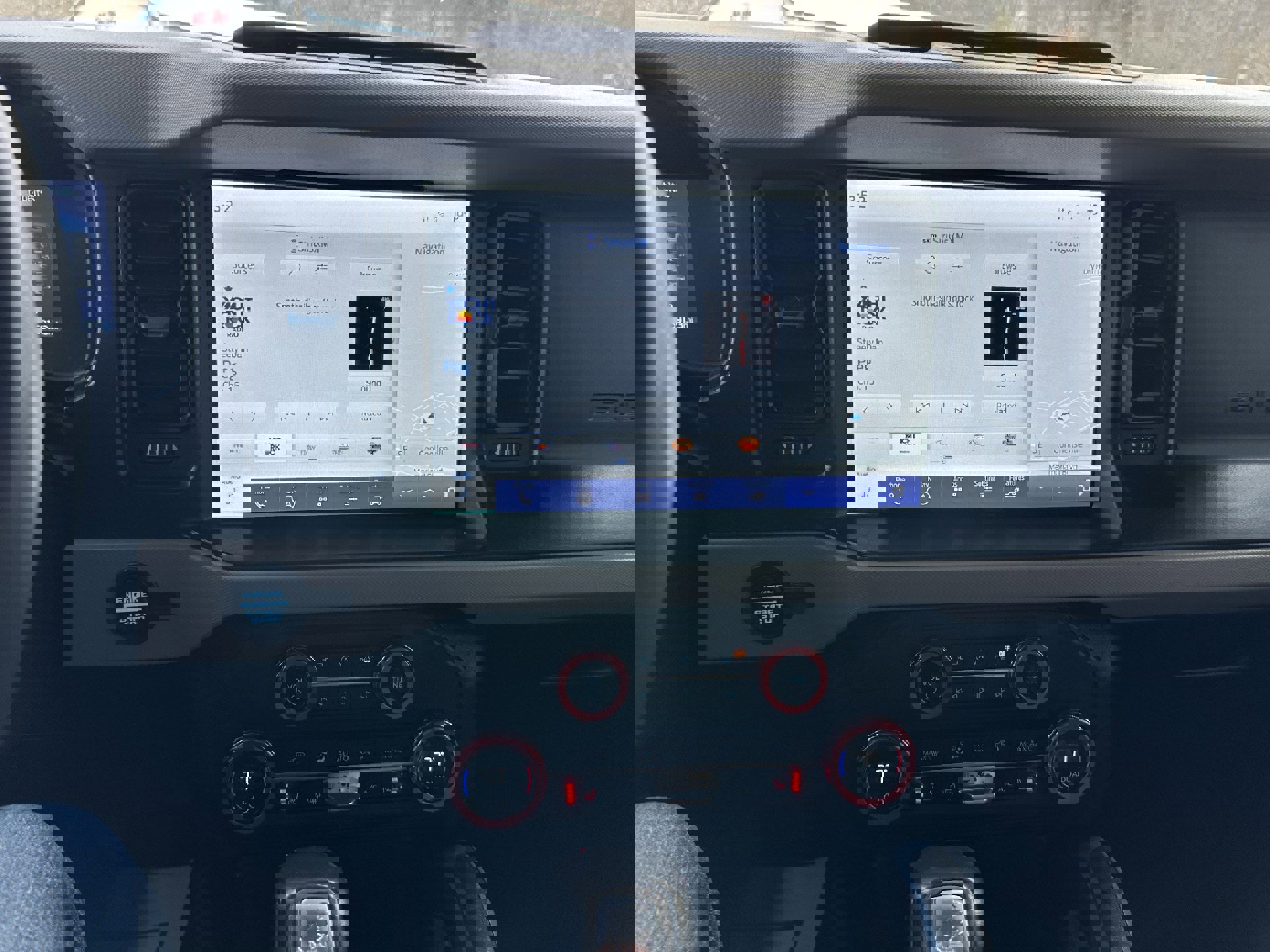 Certified 2023 Ford Bronco Wildtrak image 11