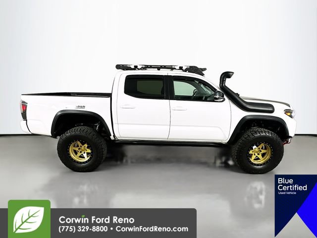 Used 2017 Toyota Tacoma TRD Off-Road AWD/4WD image 11