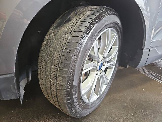 Certified 2022 Ford Edge Titanium AWD/4WD image 30