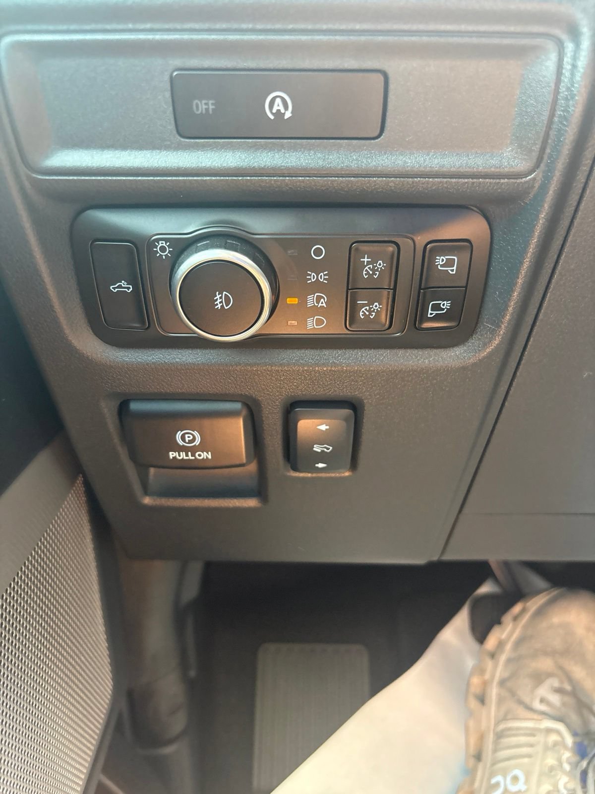 Certified 2025 Ford F150 Platinum w/ FX4 Off-Road Package AWD/4WD image 20