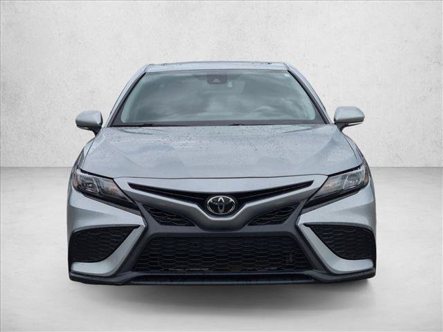Used 2022 Toyota Camry SE w/ Audio Upgrade Package FWD image 2