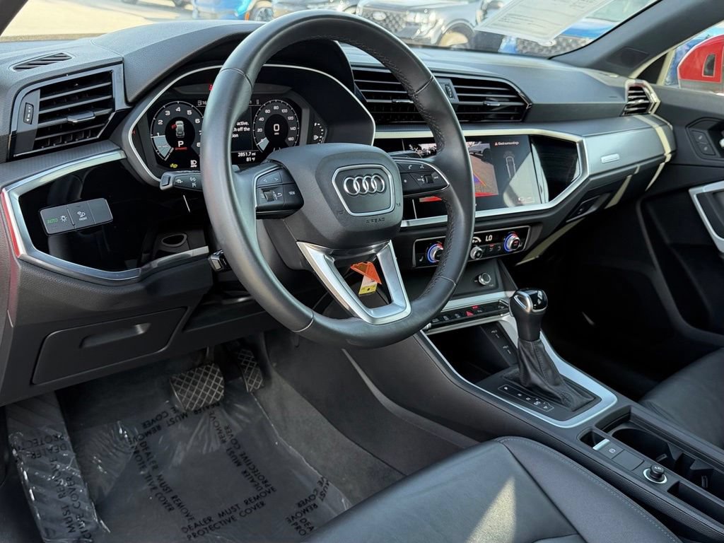 Used 2025 Audi Q3 2.0T Premium AWD/4WD image 28