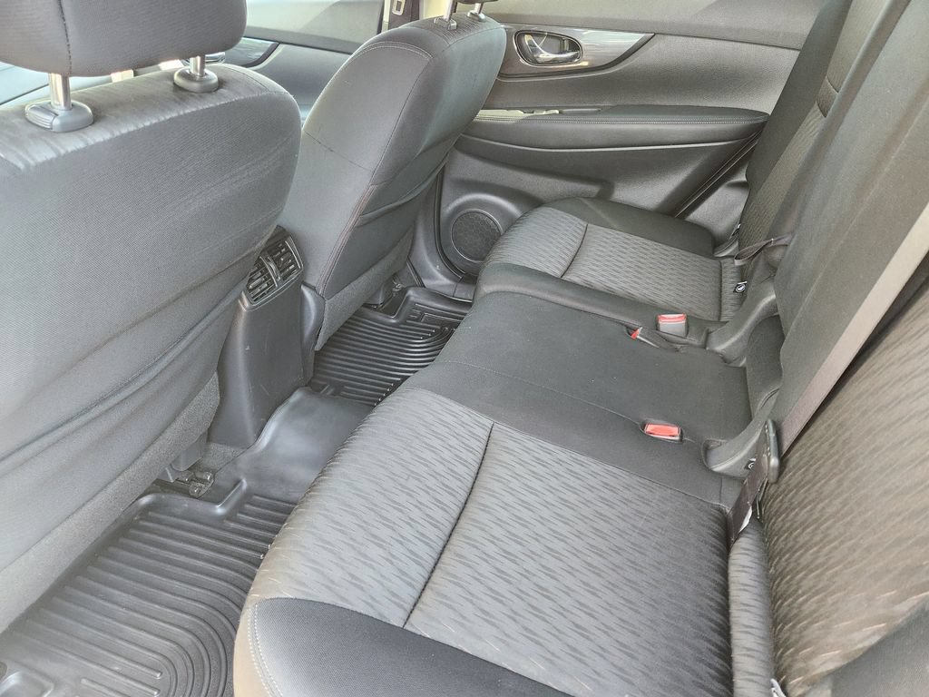 Used 2020 Nissan Rogue SV AWD/4WD image 14