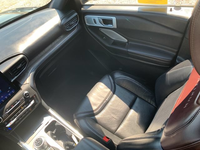 Certified 2020 Ford Explorer Platinum w/ Premium Technology Package AWD/4WD image 23