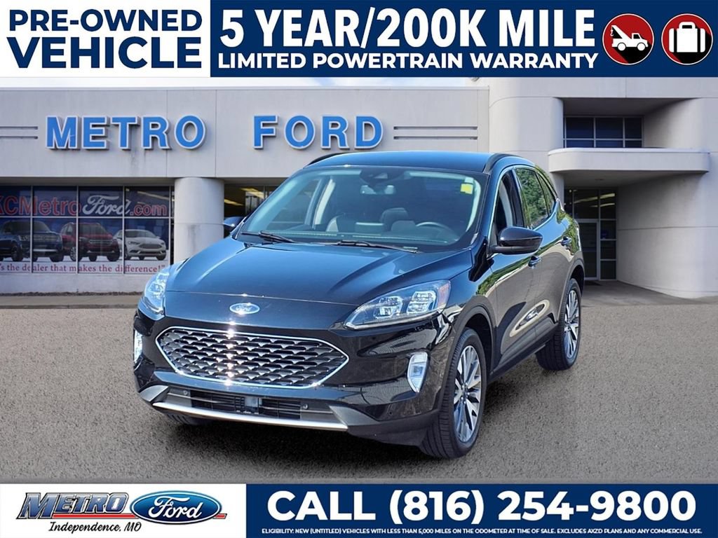 Certified 2022 Ford Escape Titanium AWD/4WD image 7