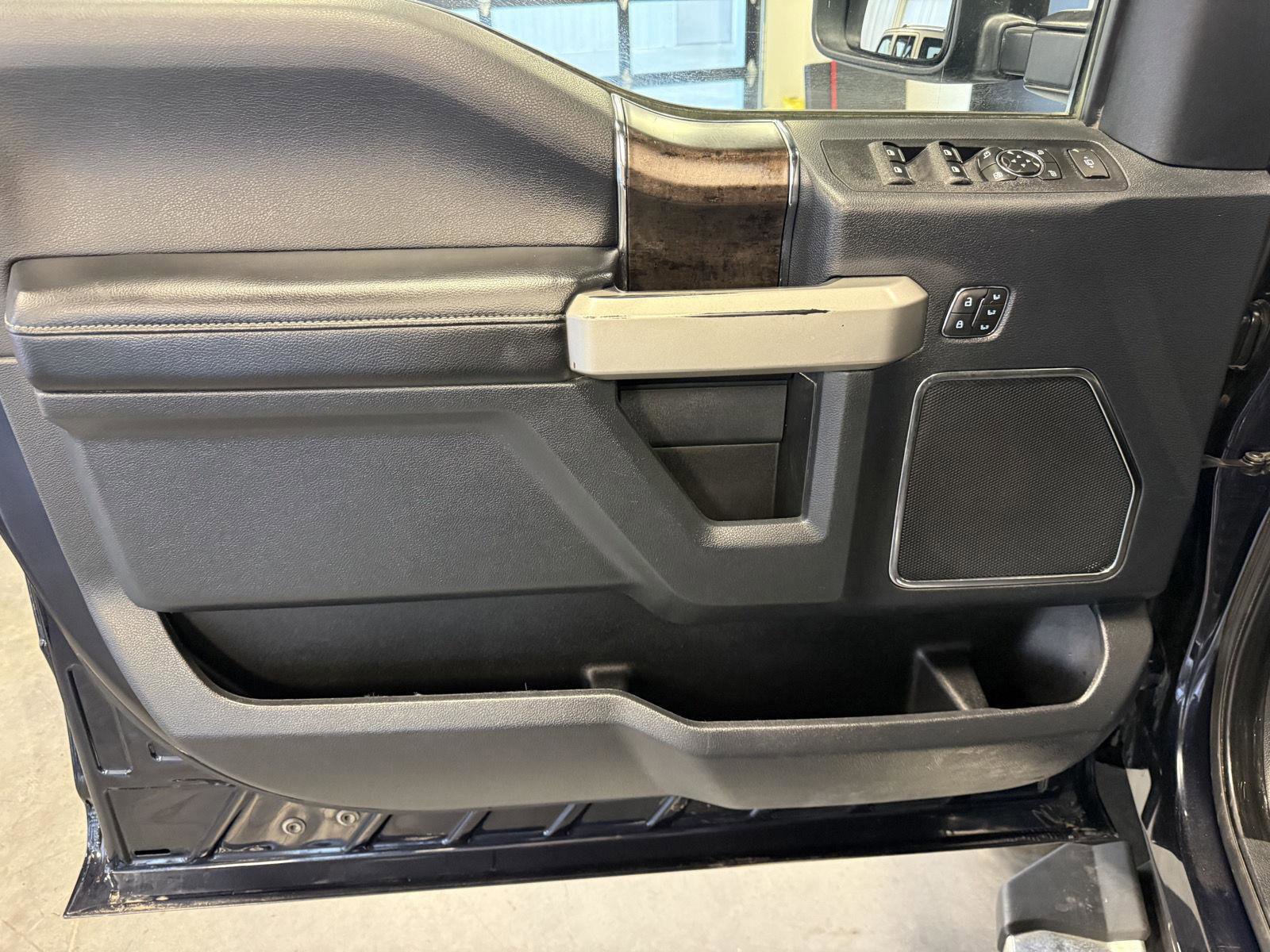 Certified 2022 Ford F450 Lariat w/ Lariat Ultimate Package image 22