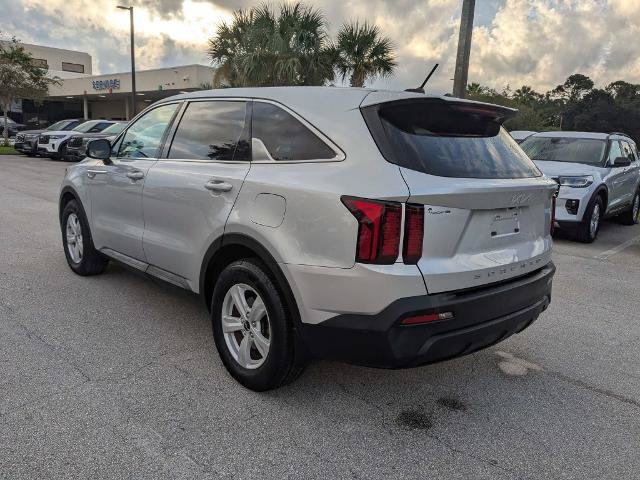 Used 2022 Kia Sorento LX FWD image 6