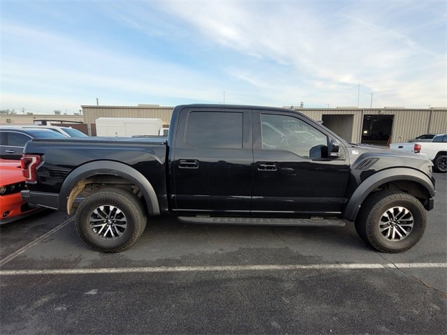 Certified 2019 Ford F150 Raptor w/ Equipment Group 802A Luxury image 9