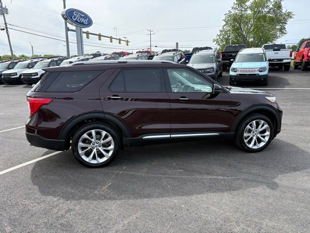 Certified 2023 Ford Explorer Platinum w/ Equipment Group 601A AWD/4WD image 2
