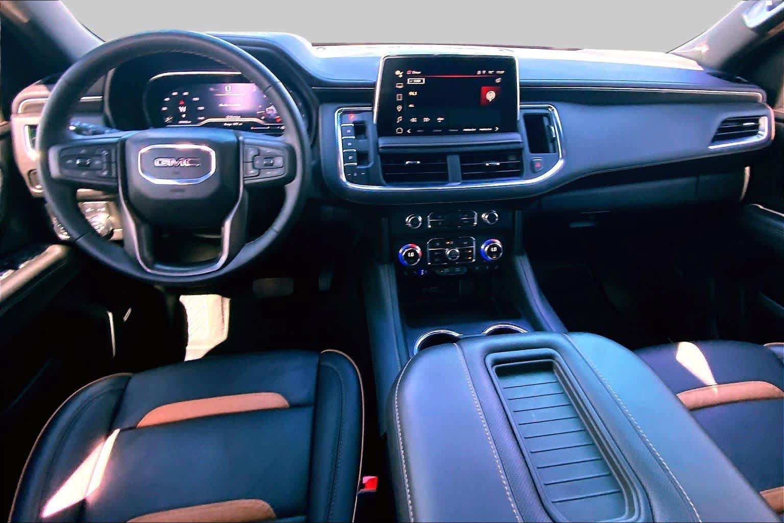 Used 2024 GMC Yukon AT4 w/ AT4 Premium Plus Package AWD/4WD image 16