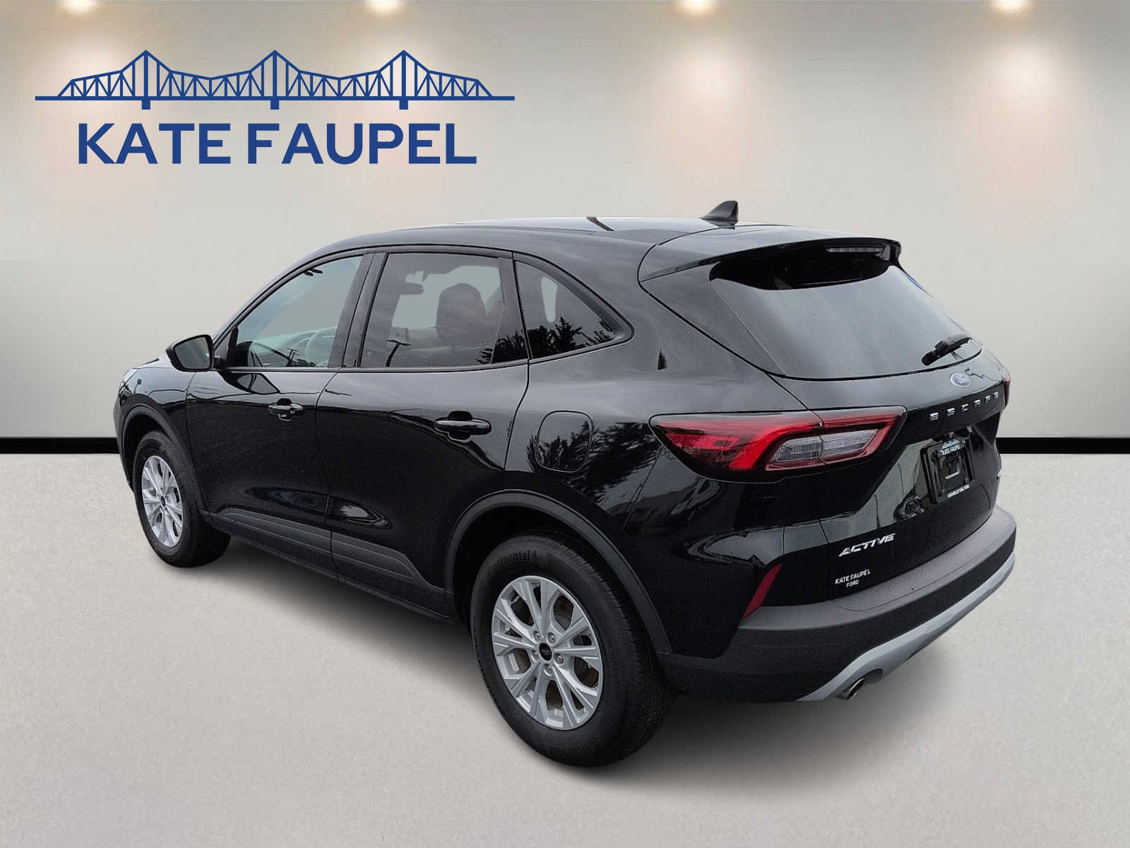 Certified 2025 Ford Escape Active AWD/4WD image 5