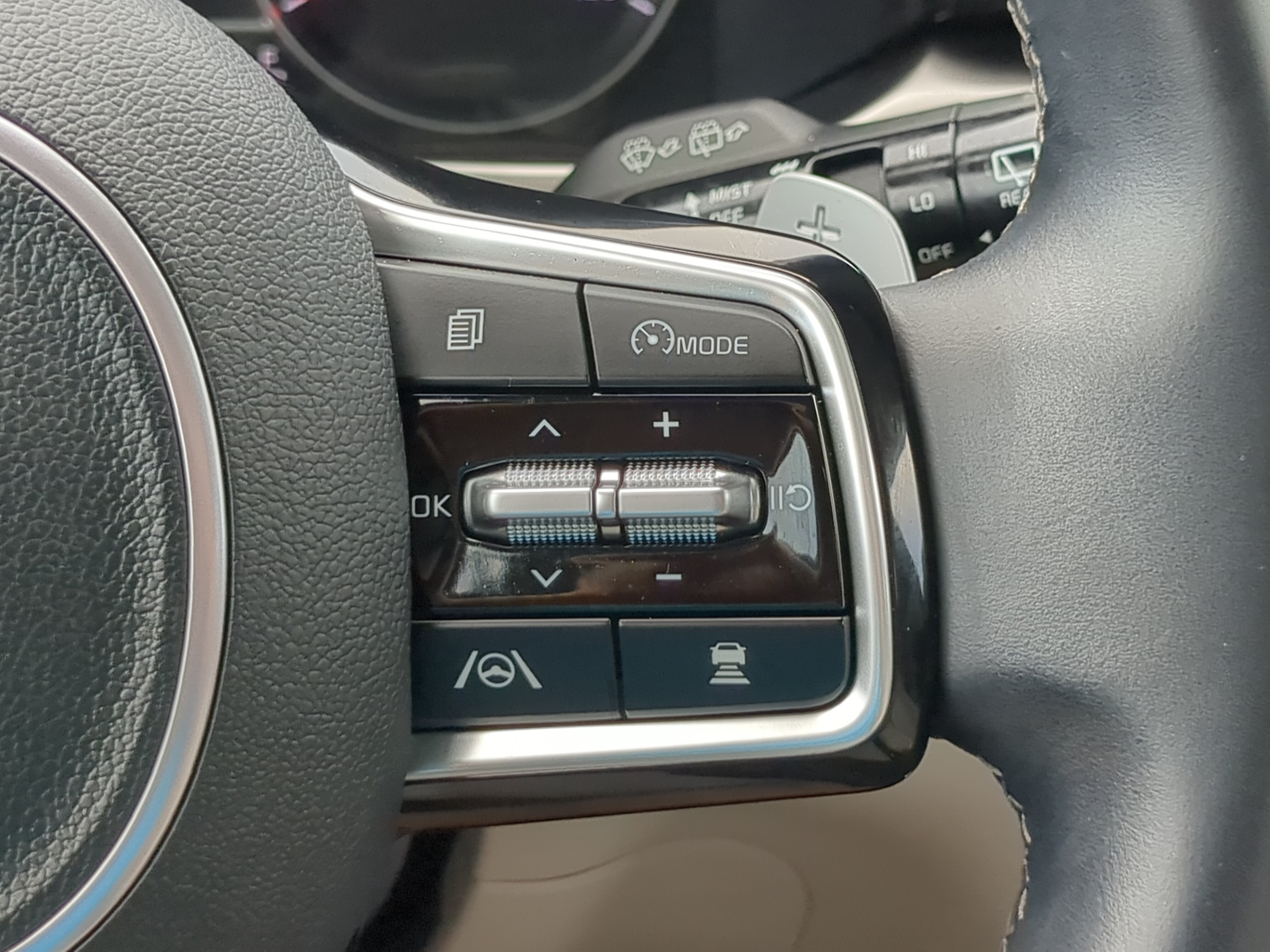 Used 2023 Kia Sorento EX FWD image 24