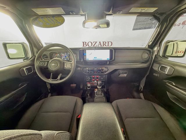 Used 2024 Jeep Wrangler Unlimited Rubicon AWD/4WD image 29