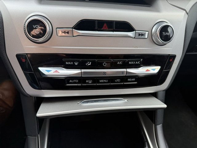 Certified 2024 Ford Explorer XLT w/ Class IV Trailer Tow Package image 22